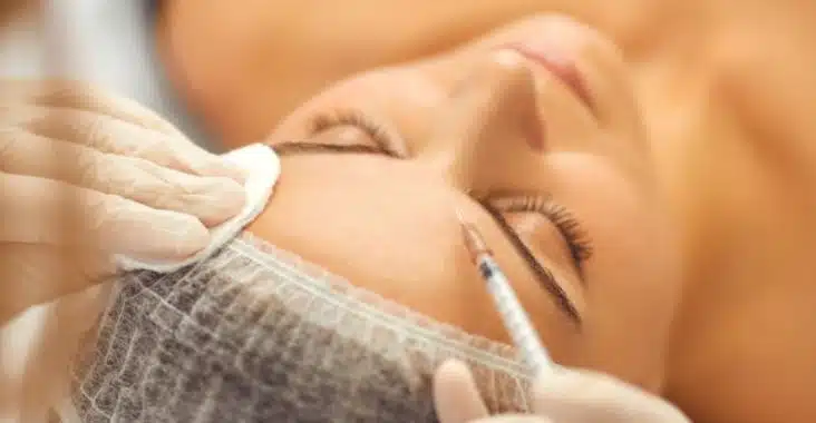 Injection d'acide hyaluronique - Visage